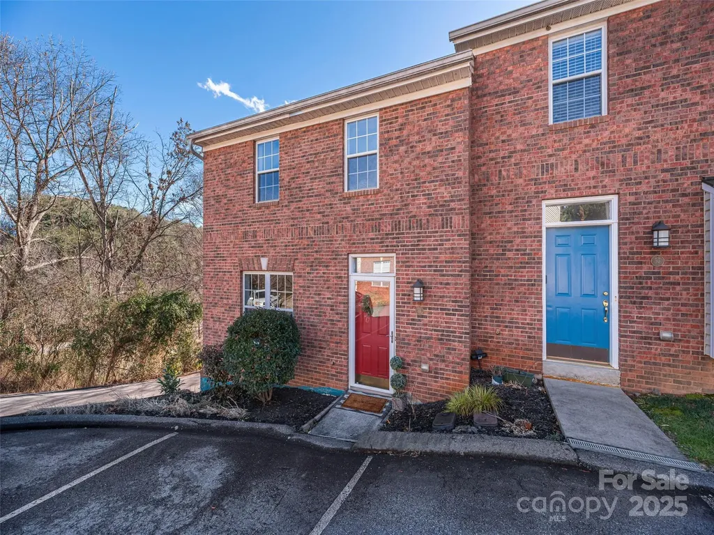 53 Vancott Court Clyde NC 28721