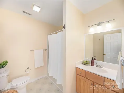 53 Vancott Court Clyde NC 28721
