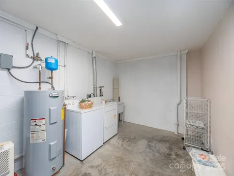 53 Vancott Court Clyde NC 28721
