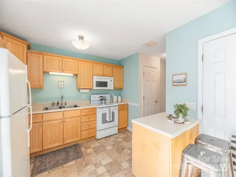 53 Vancott Court Clyde NC 28721