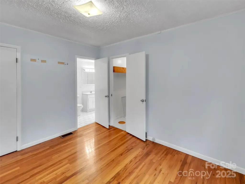 18 & 44 Sierra Point Waynesville NC 28786