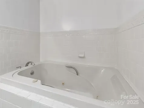 18 & 44 Sierra Point Waynesville NC 28786