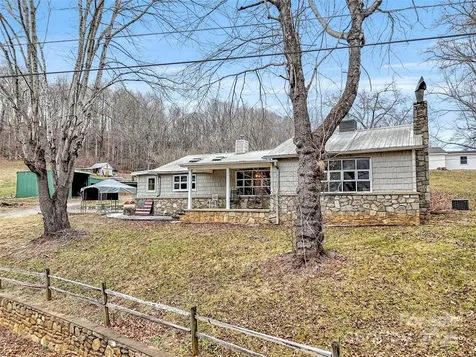 18 & 44 Sierra Point Waynesville NC 28786