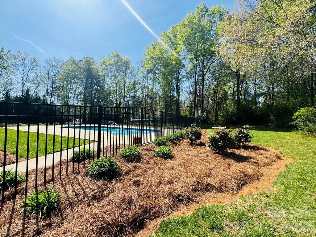 1266 Oak Grove Lane Salisbury NC 28146