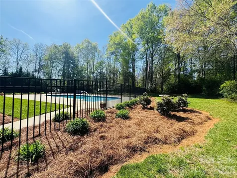 1266 Oak Grove Lane Salisbury NC 28146