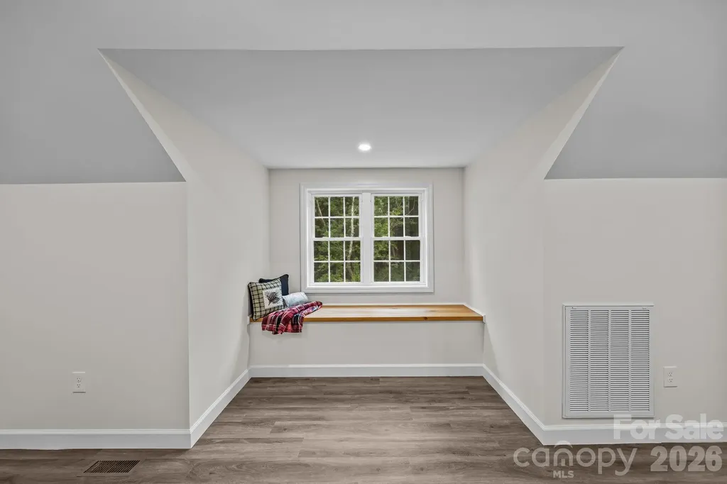 215 Mccoy Cove Black Mountain NC 28711