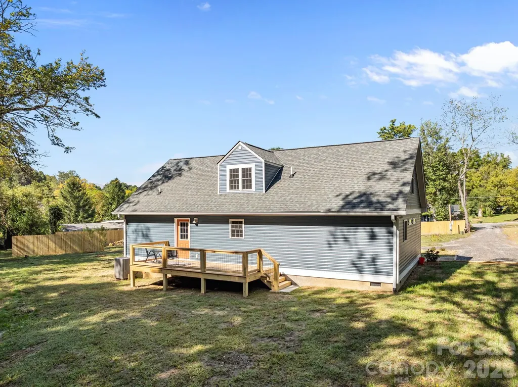 215 Mccoy Cove Black Mountain NC 28711
