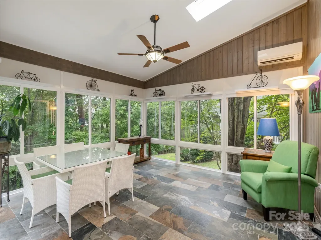 210 Black Oak Lane Hendersonville NC 28791