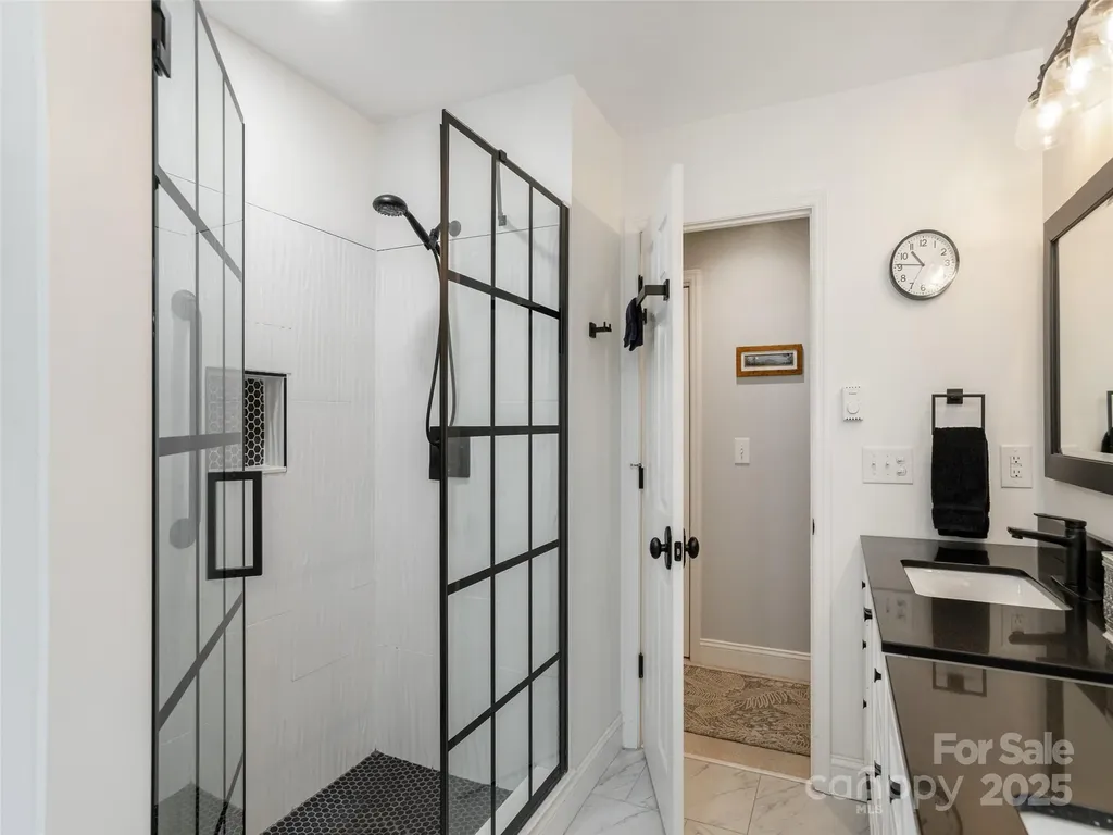 210 Black Oak Lane Hendersonville NC 28791