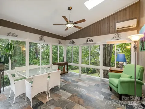 210 Black Oak Lane Hendersonville NC 28791