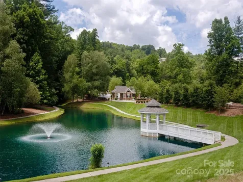 210 Black Oak Lane Hendersonville NC 28791