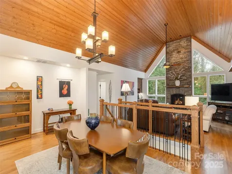 210 Black Oak Lane Hendersonville NC 28791