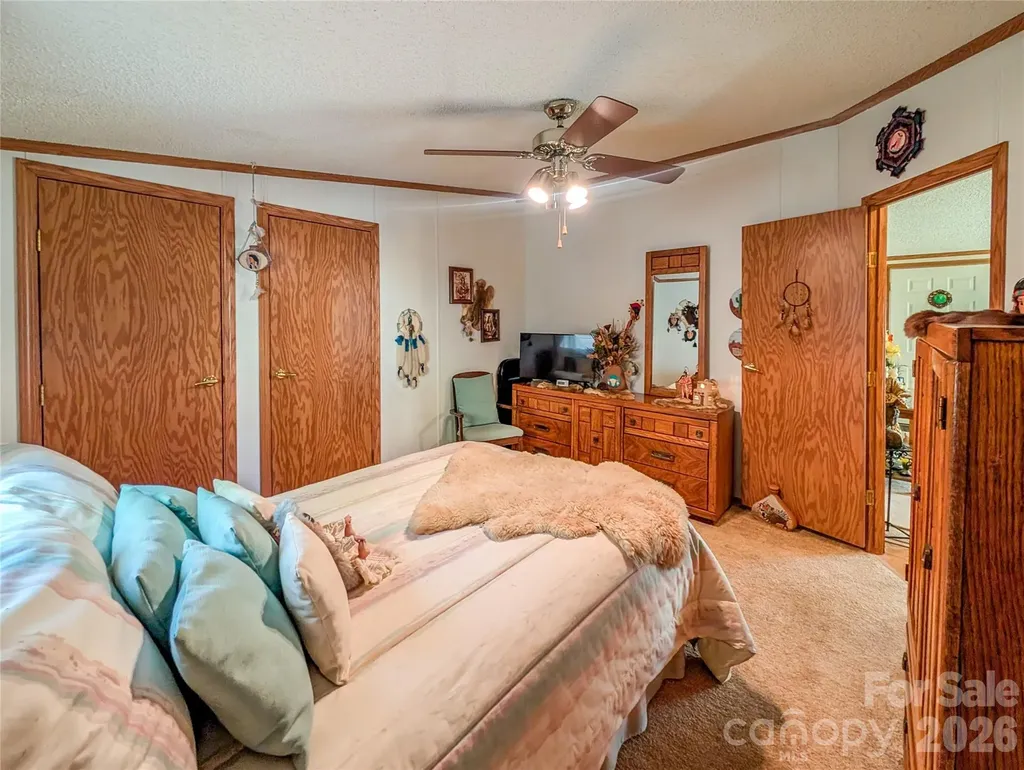 1372 Lickskillet Road Burnsville NC 28714