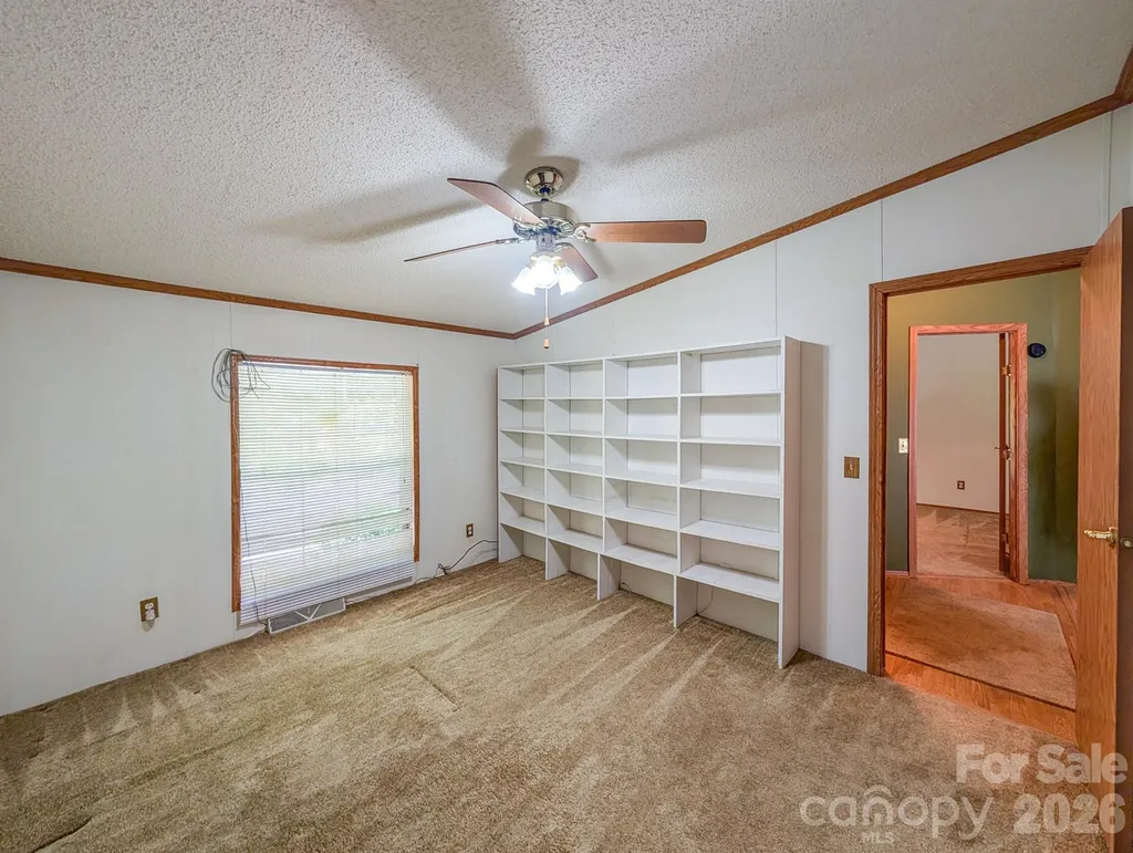 1372 Lickskillet Road Burnsville NC 28714