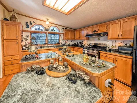1372 Lickskillet Road Burnsville NC 28714