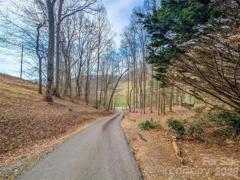 1372 Lickskillet Road Burnsville NC 28714