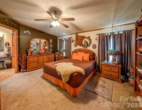 1372 Lickskillet Road Burnsville NC 28714