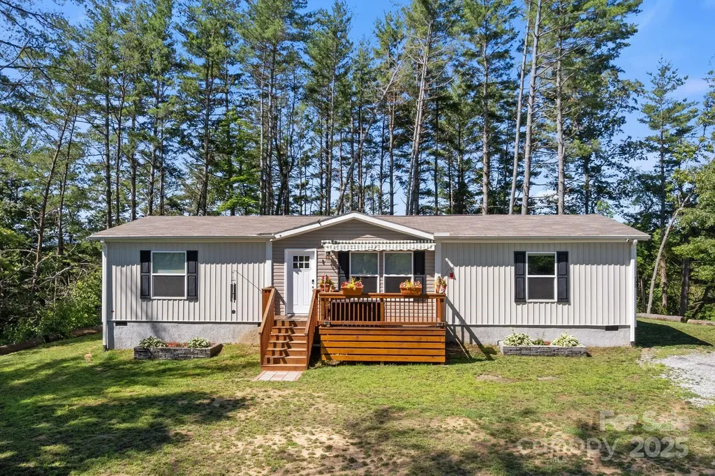 Hendersonville NC, 102 Kiwassa Lane