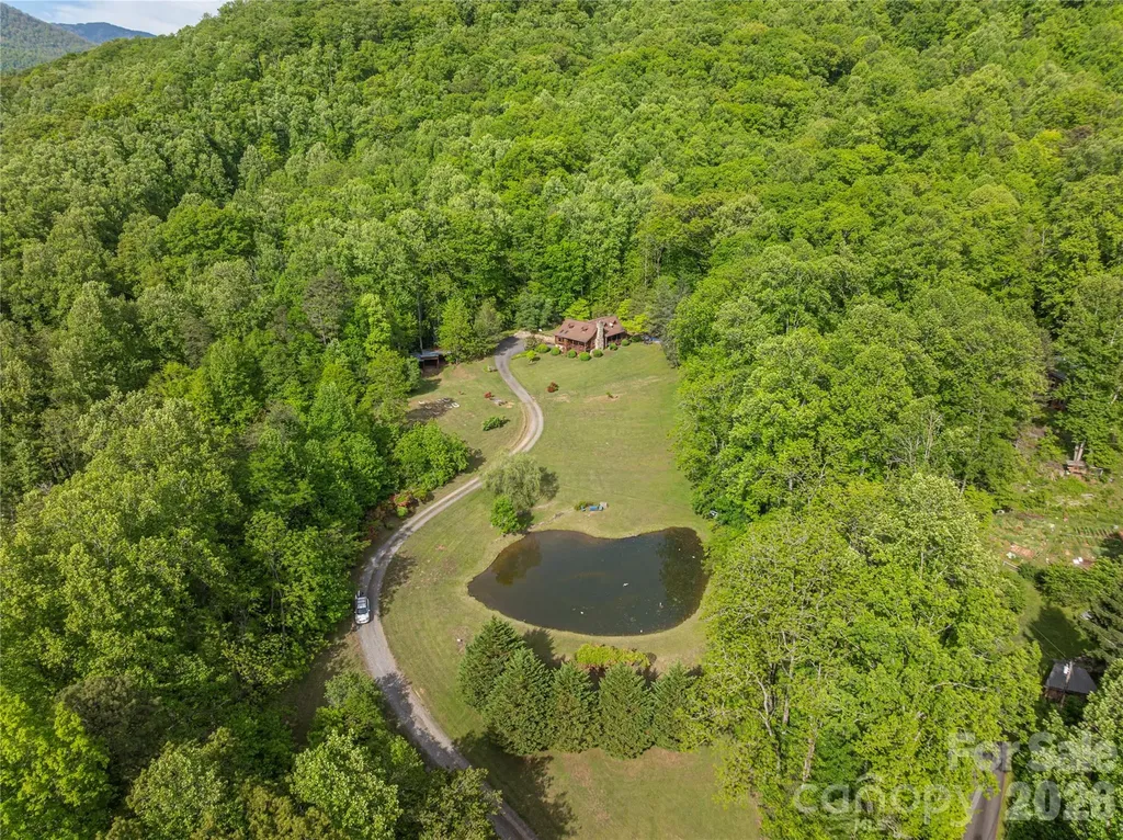 393 Carver Mountain Valley Sylva NC 28779