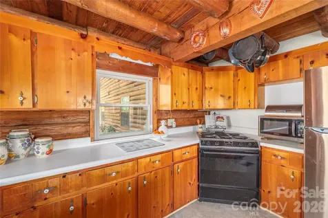 393 Carver Mountain Valley Sylva NC 28779