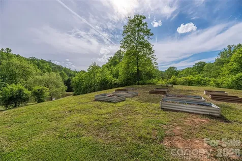 393 Carver Mountain Valley Sylva NC 28779