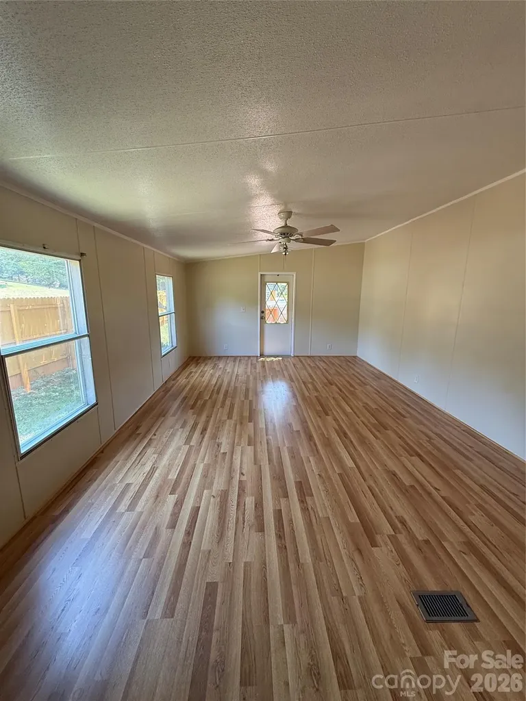 2423 Stones Throw Court Lenoir NC 28645