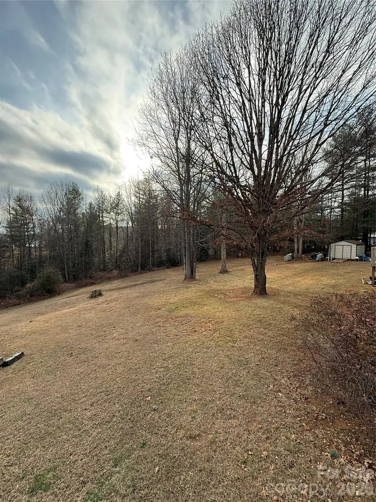 2423 Stones Throw Court Lenoir NC 28645
