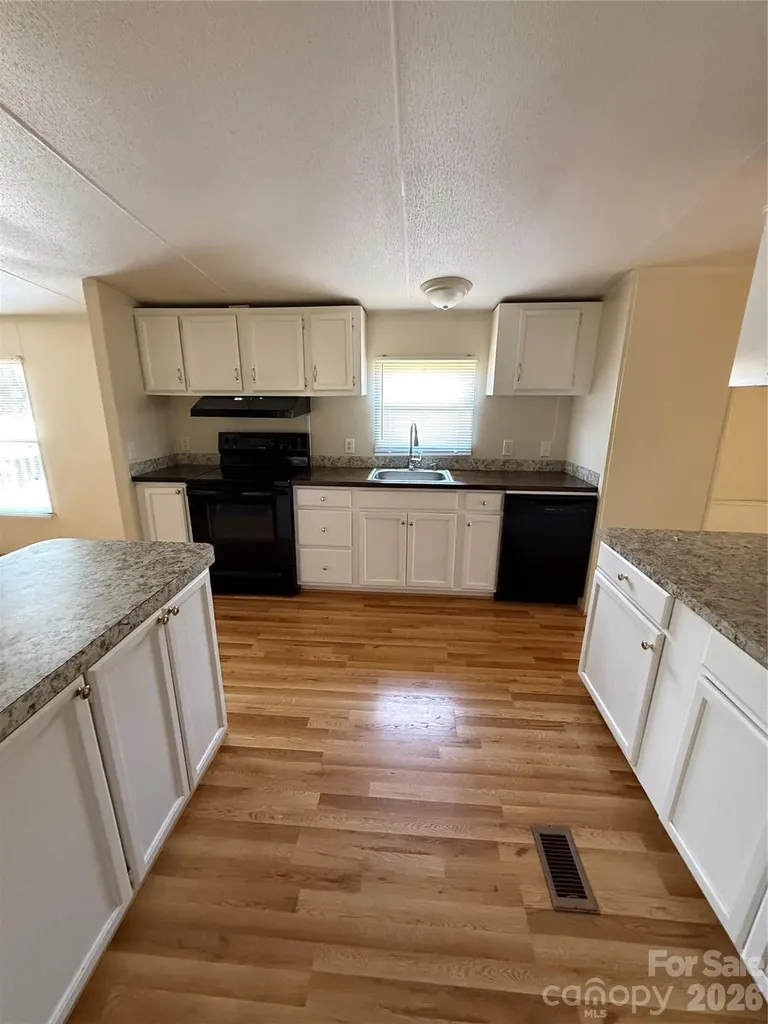 2423 Stones Throw Court Lenoir NC 28645