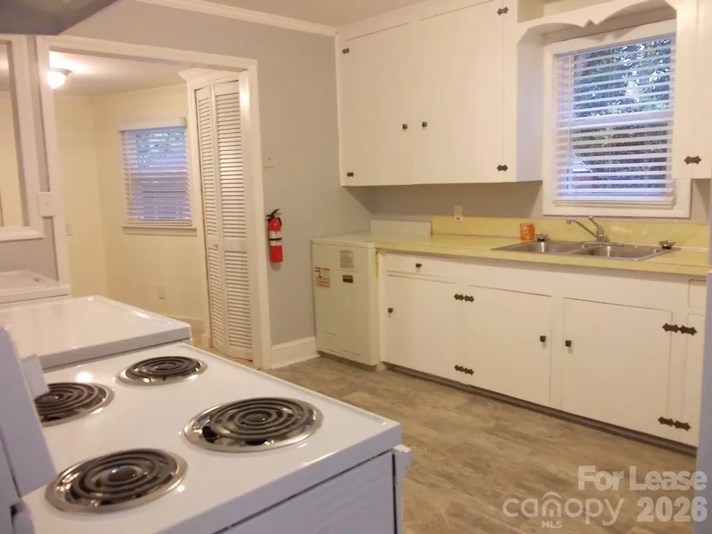 2746 Dogwood Avenue Charlotte NC 28206