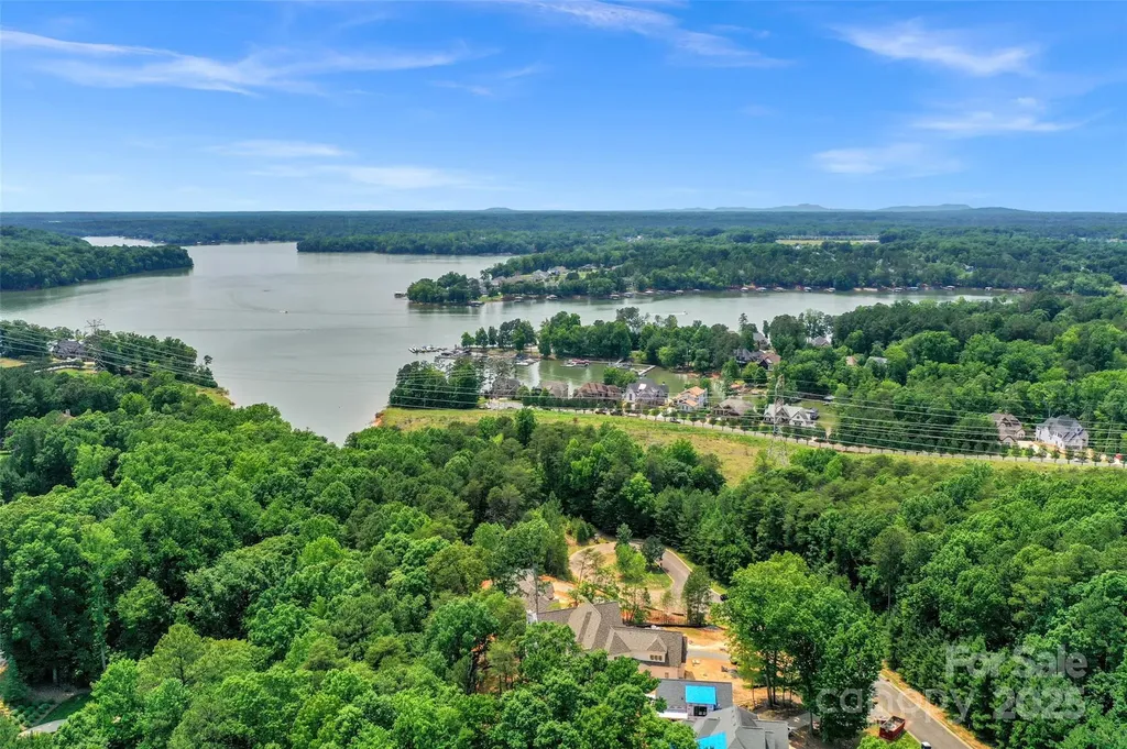 5040 Hermitage Court Belmont NC 28012
