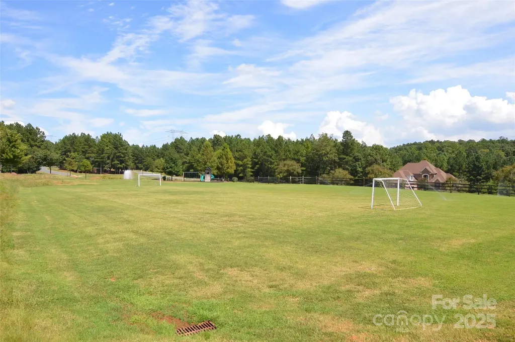 5040 Hermitage Court Belmont NC 28012