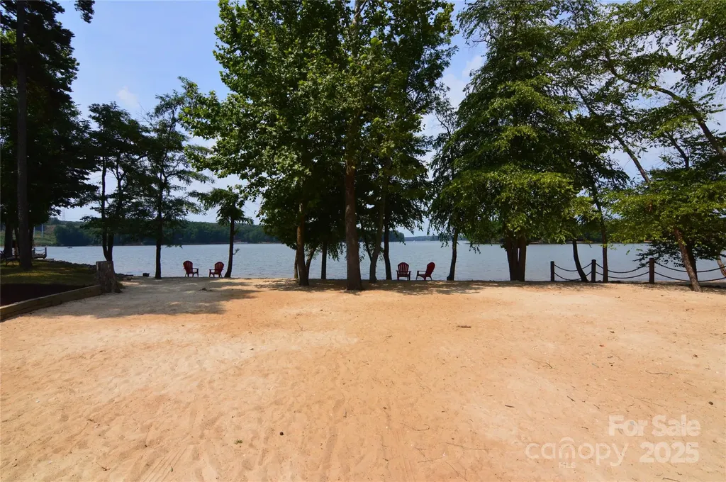 5040 Hermitage Court Belmont NC 28012