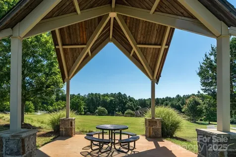 5040 Hermitage Court Belmont NC 28012