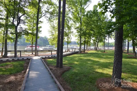 5040 Hermitage Court Belmont NC 28012