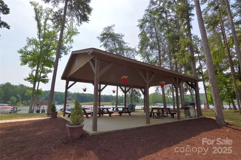 5040 Hermitage Court Belmont NC 28012
