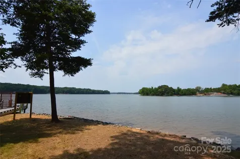 5040 Hermitage Court Belmont NC 28012