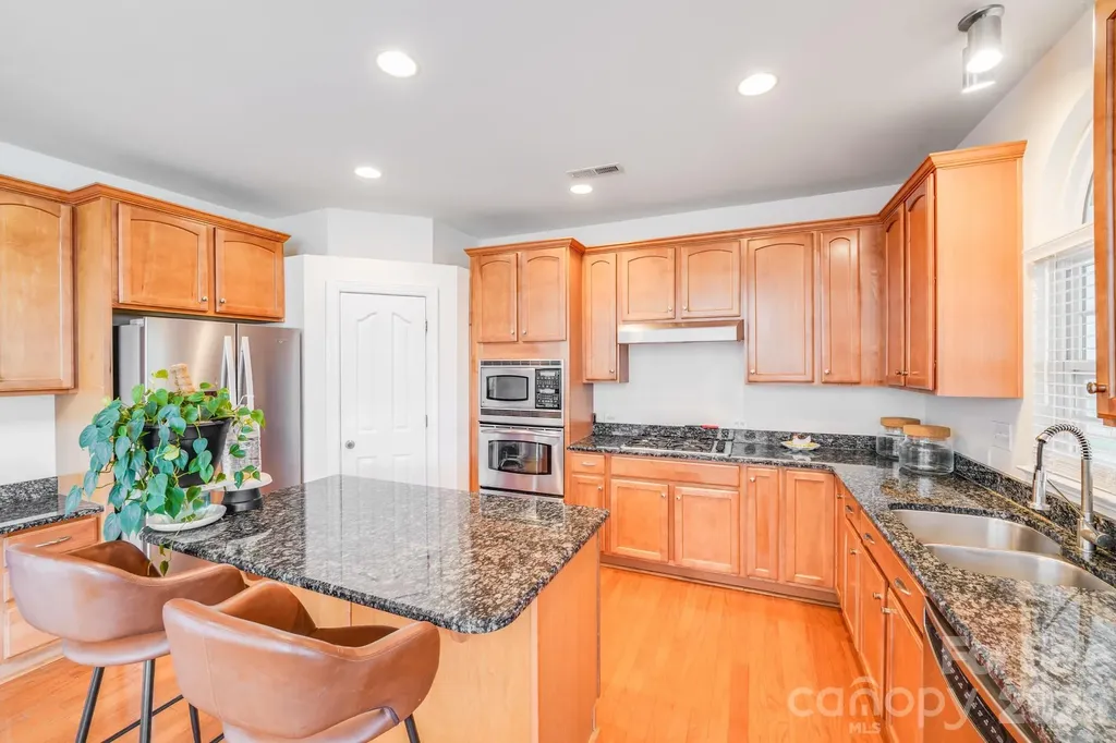 6227 Castlecove Road Charlotte NC 28278