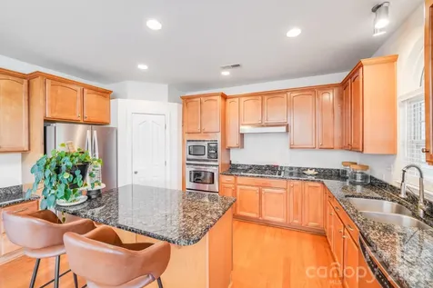 6227 Castlecove Road Charlotte NC 28278
