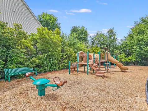 6227 Castlecove Road Charlotte NC 28278