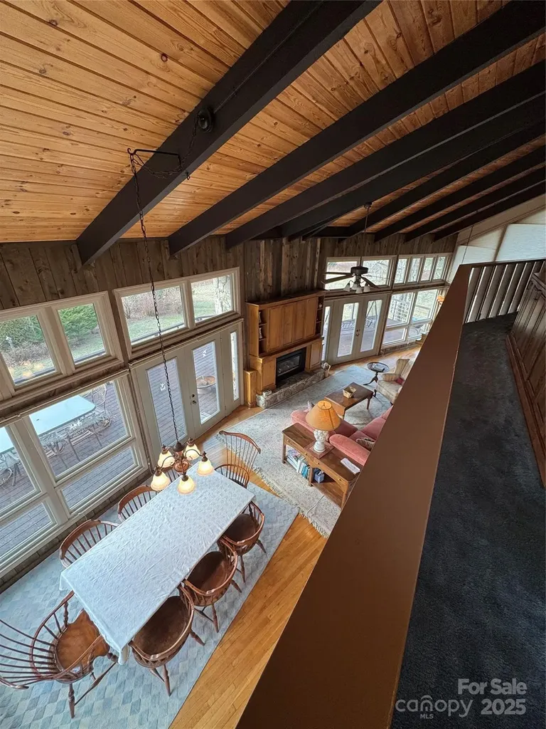 160 Crestwood Circle Newland NC 28657