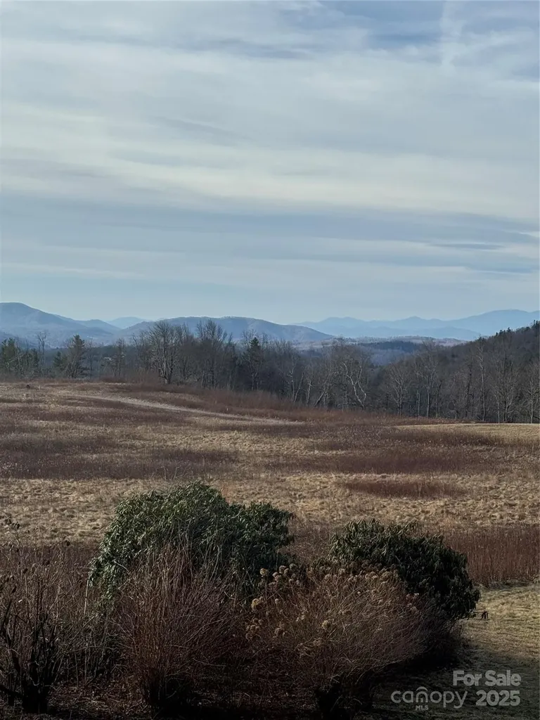 160 Crestwood Circle Newland NC 28657