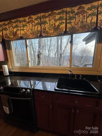 160 Crestwood Circle Newland NC 28657