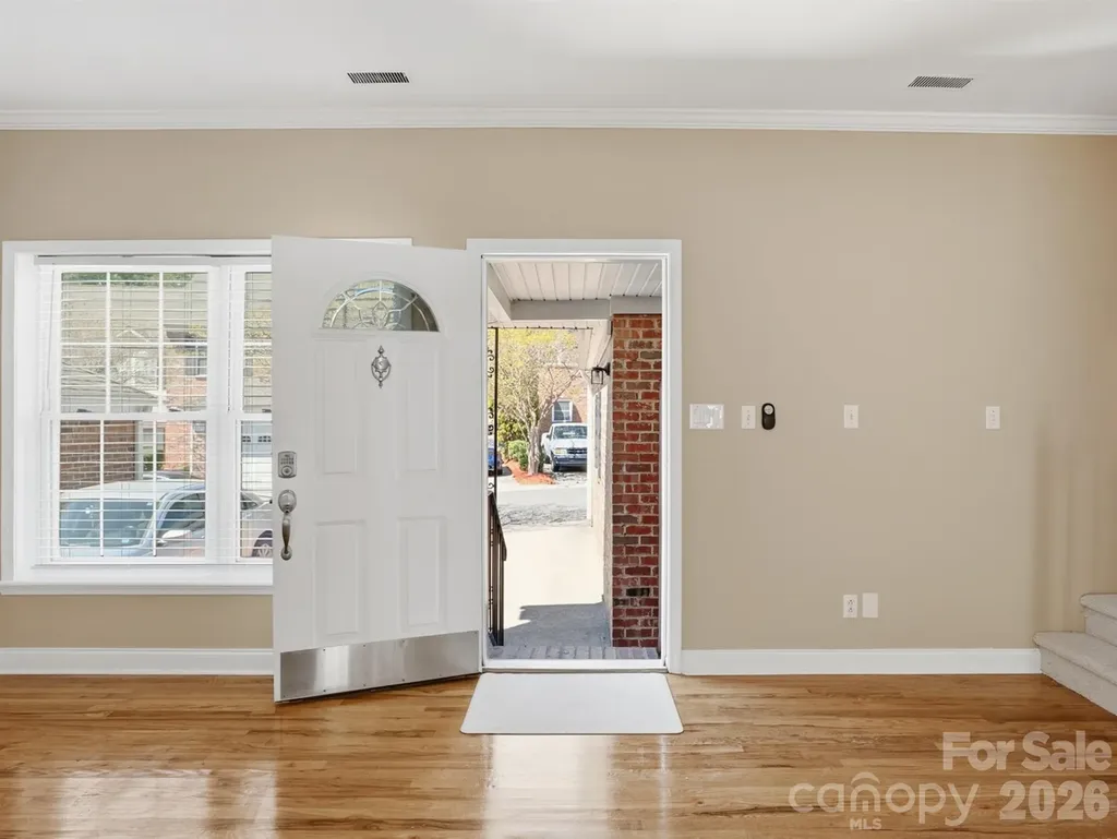 4330 Laurel Hill Lane Charlotte NC 28217