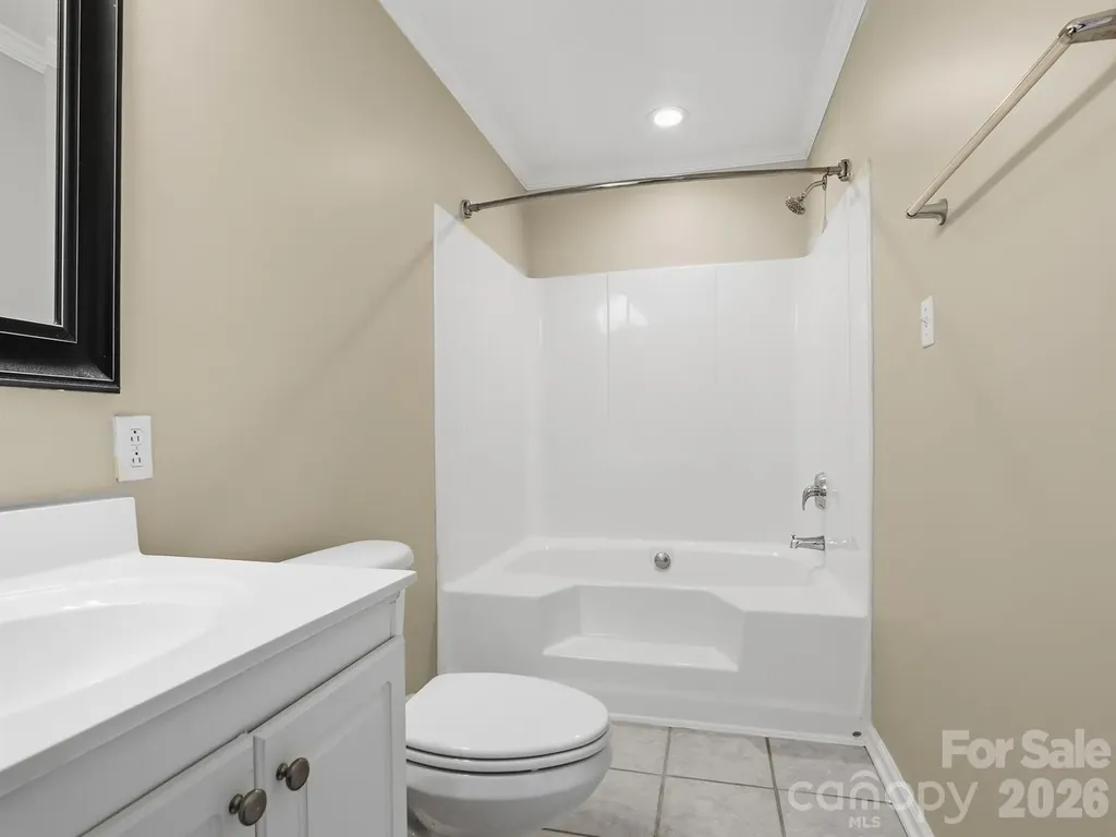 4330 Laurel Hill Lane Charlotte NC 28217