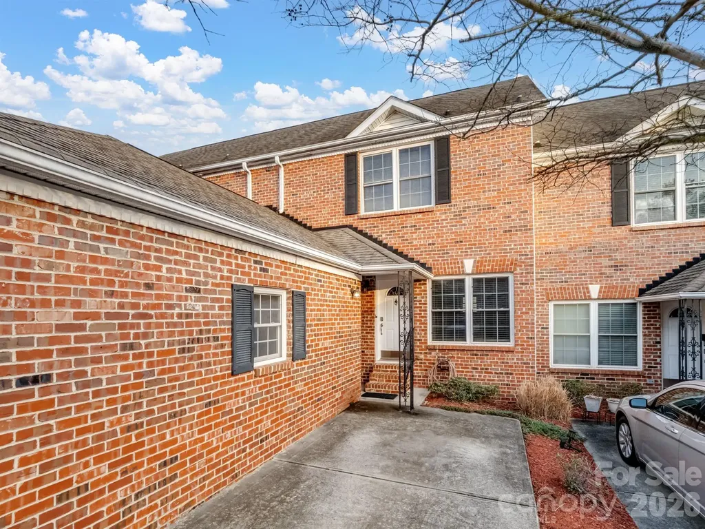 4330 Laurel Hill Lane Charlotte NC 28217