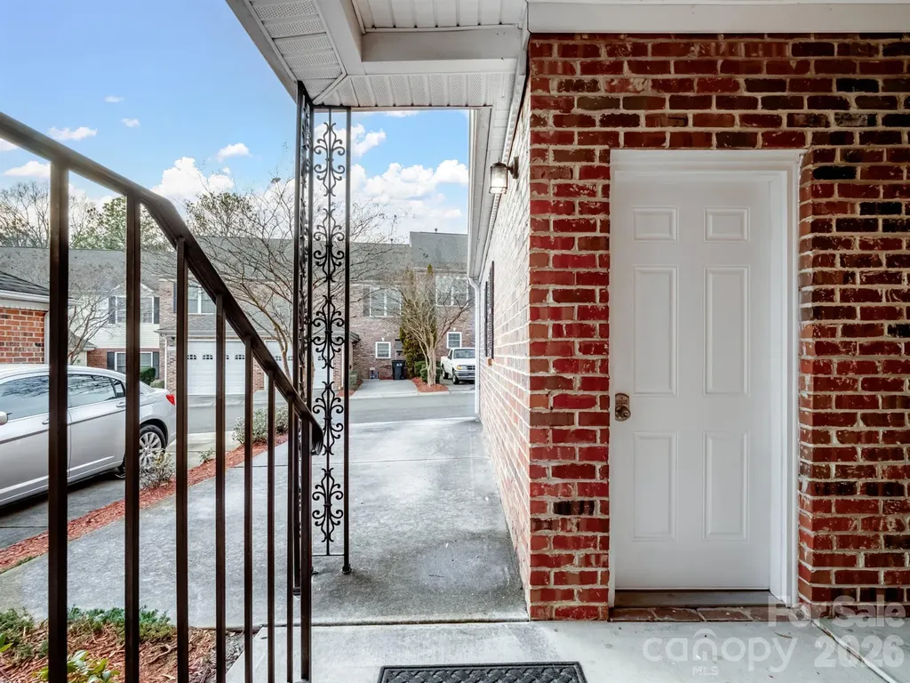 4330 Laurel Hill Lane Charlotte NC 28217