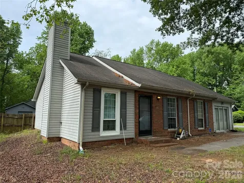 6000 Crosswood Court Charlotte NC 28215