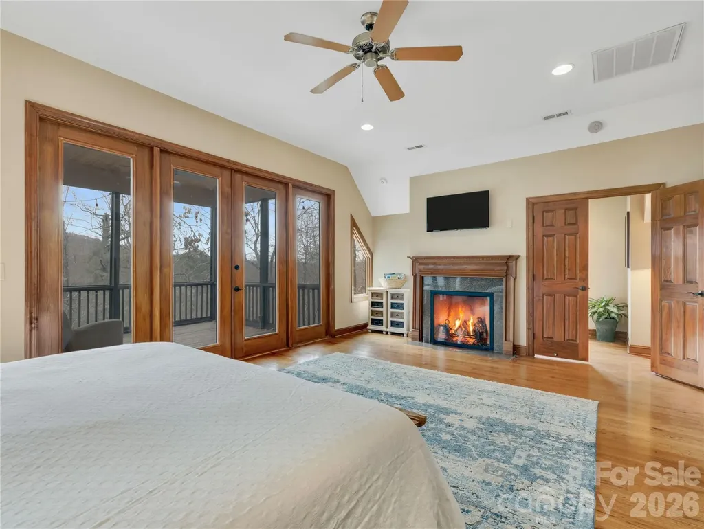 184 Deep Woods Lane Saluda NC 28773