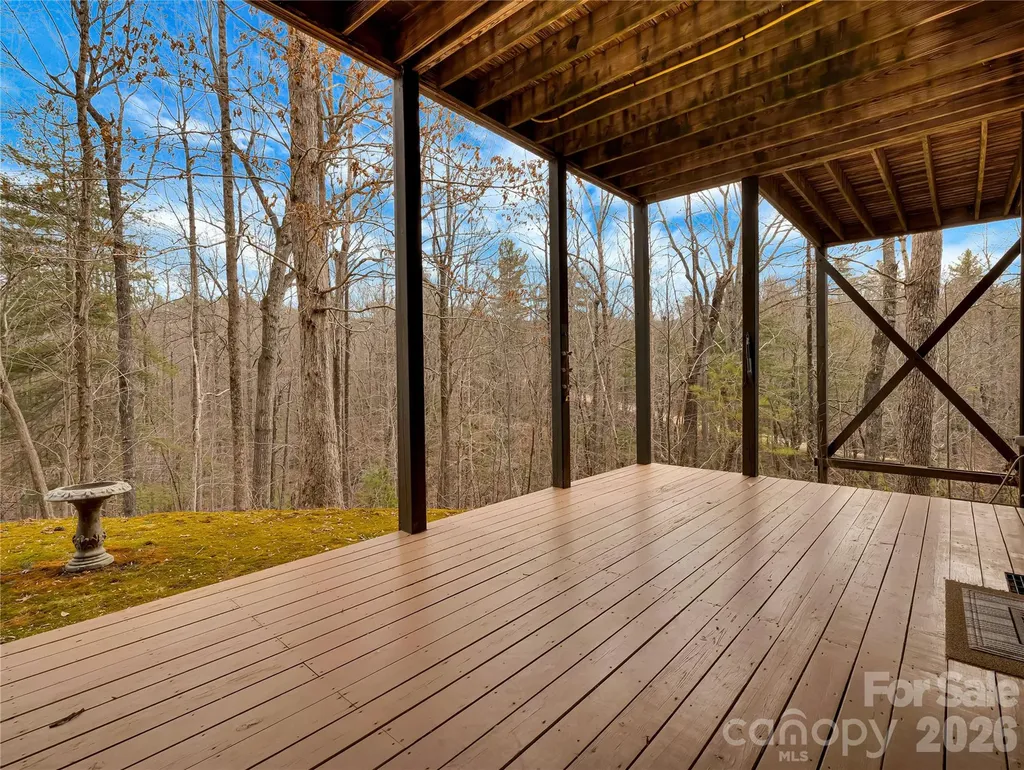 184 Deep Woods Lane Saluda NC 28773