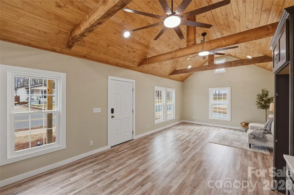 522 W Mclelland Avenue Mooresville NC 28115